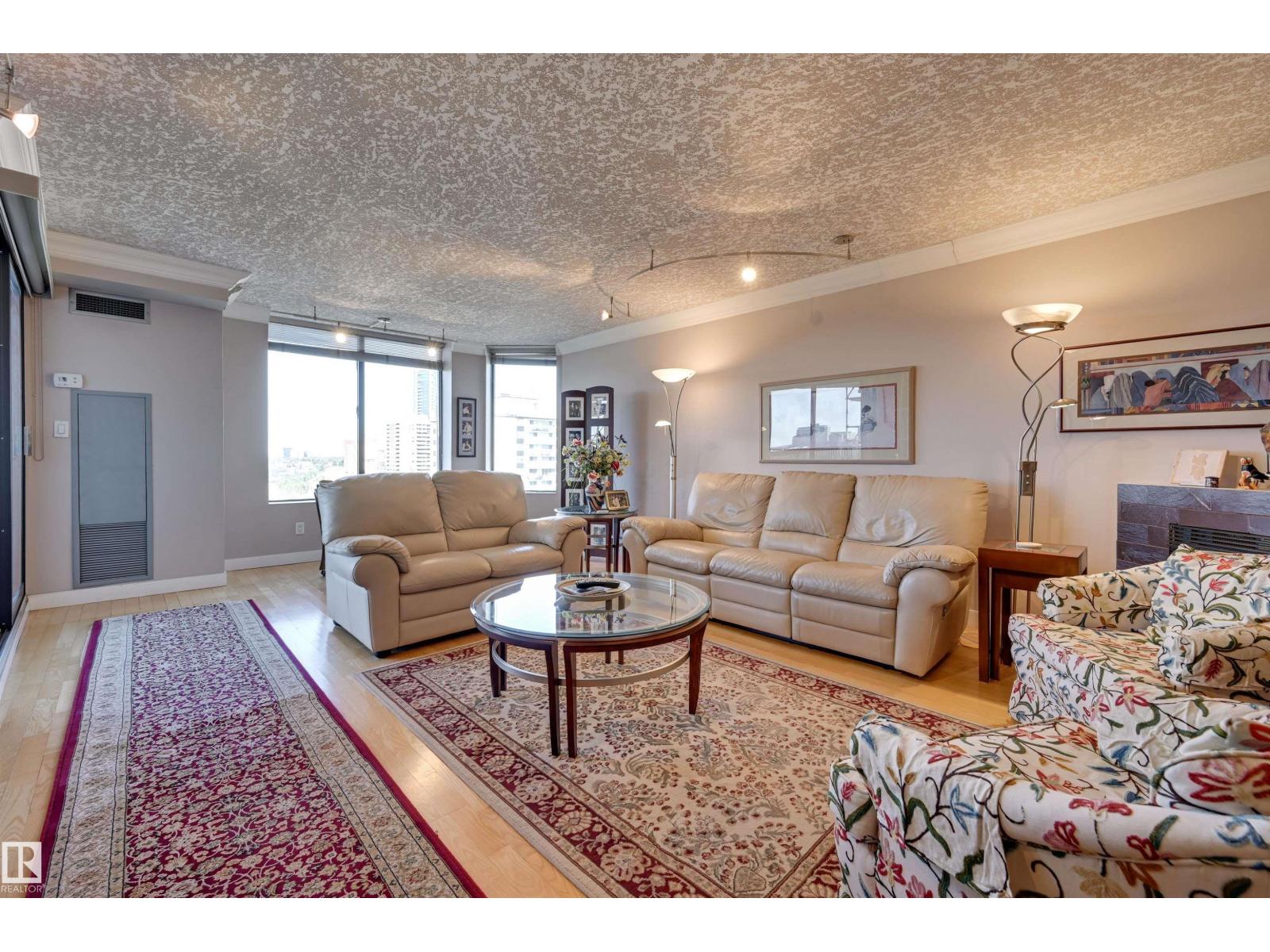 #1102 11503 100 AV NW