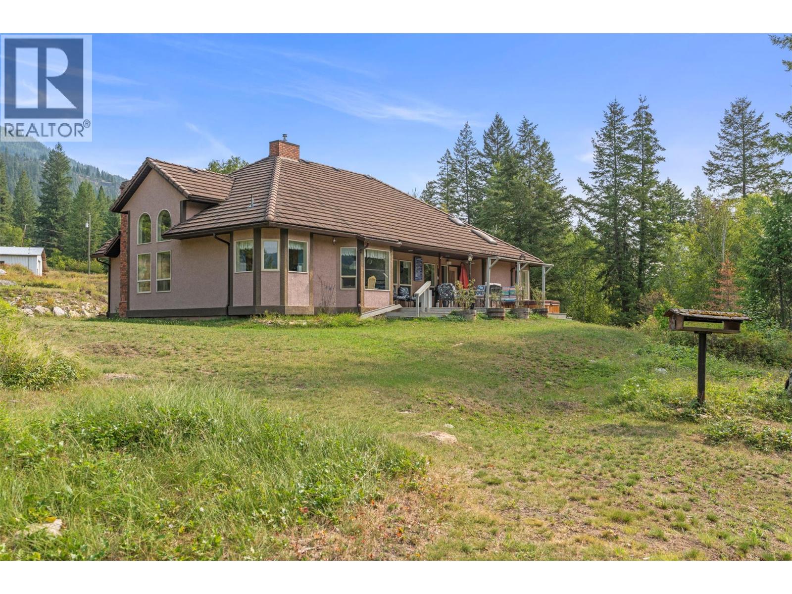 995 Shuswap River Drive