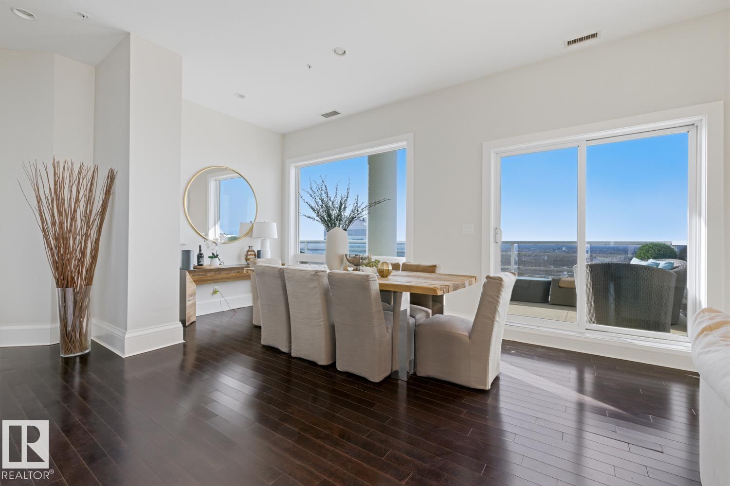 #3502 10152 104 ST NW