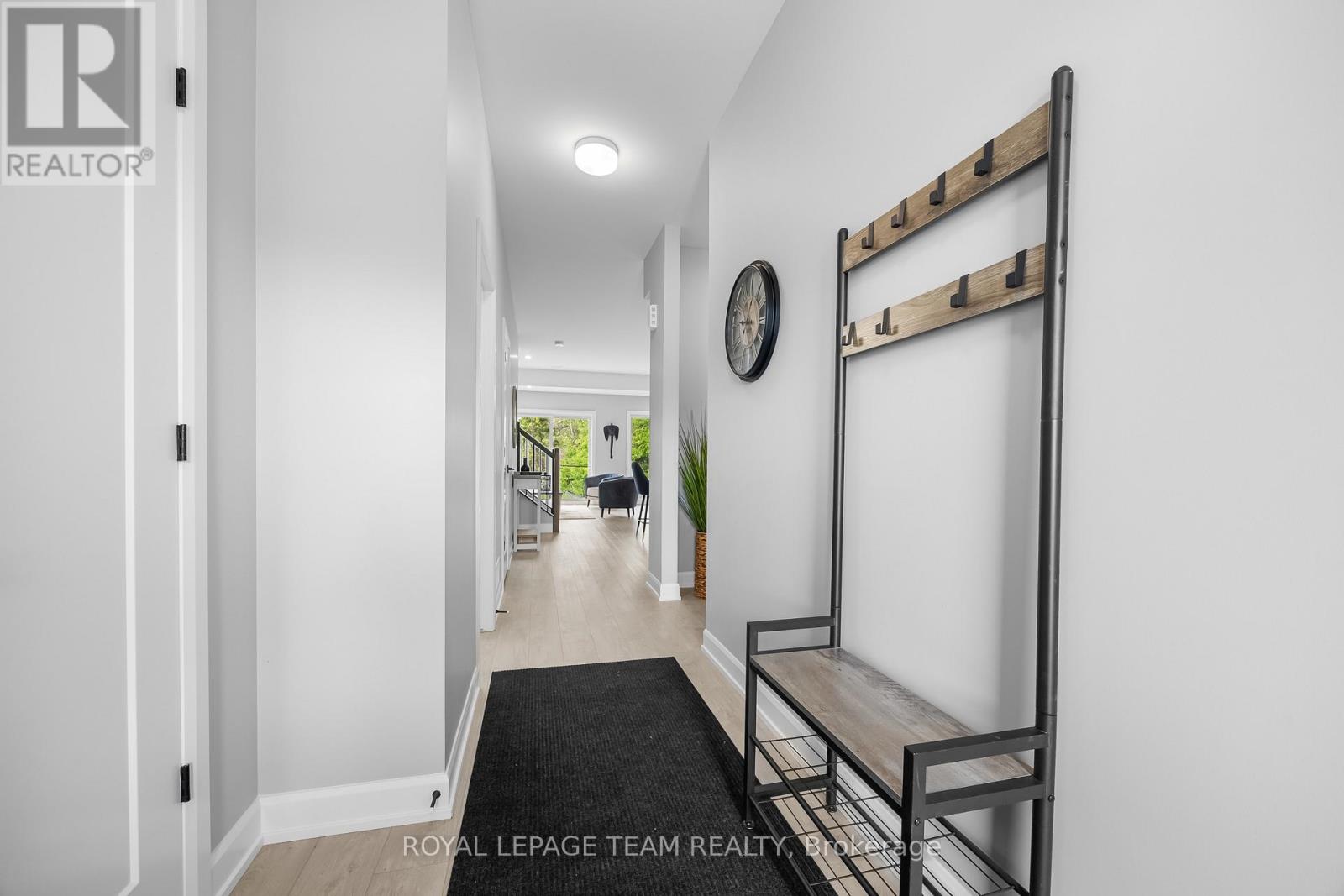 342 LEWIS STREET W