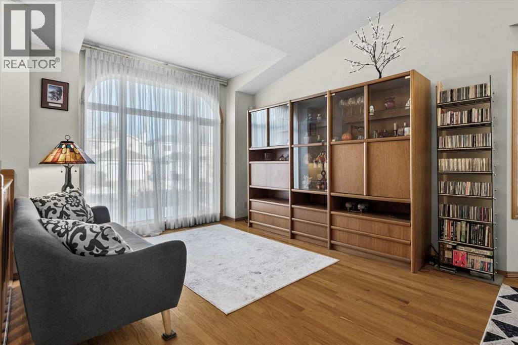 332 Hawkstone Close NW