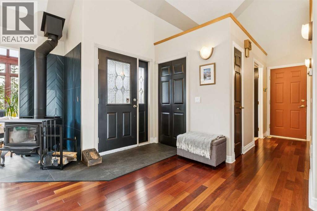 182186 320 Street W