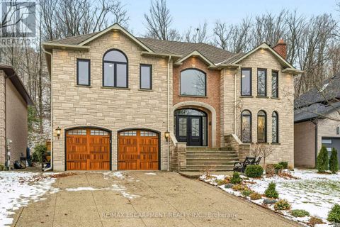 Property photo of 82 maple drive, hamilton (stoney creek), ON l8g3c2