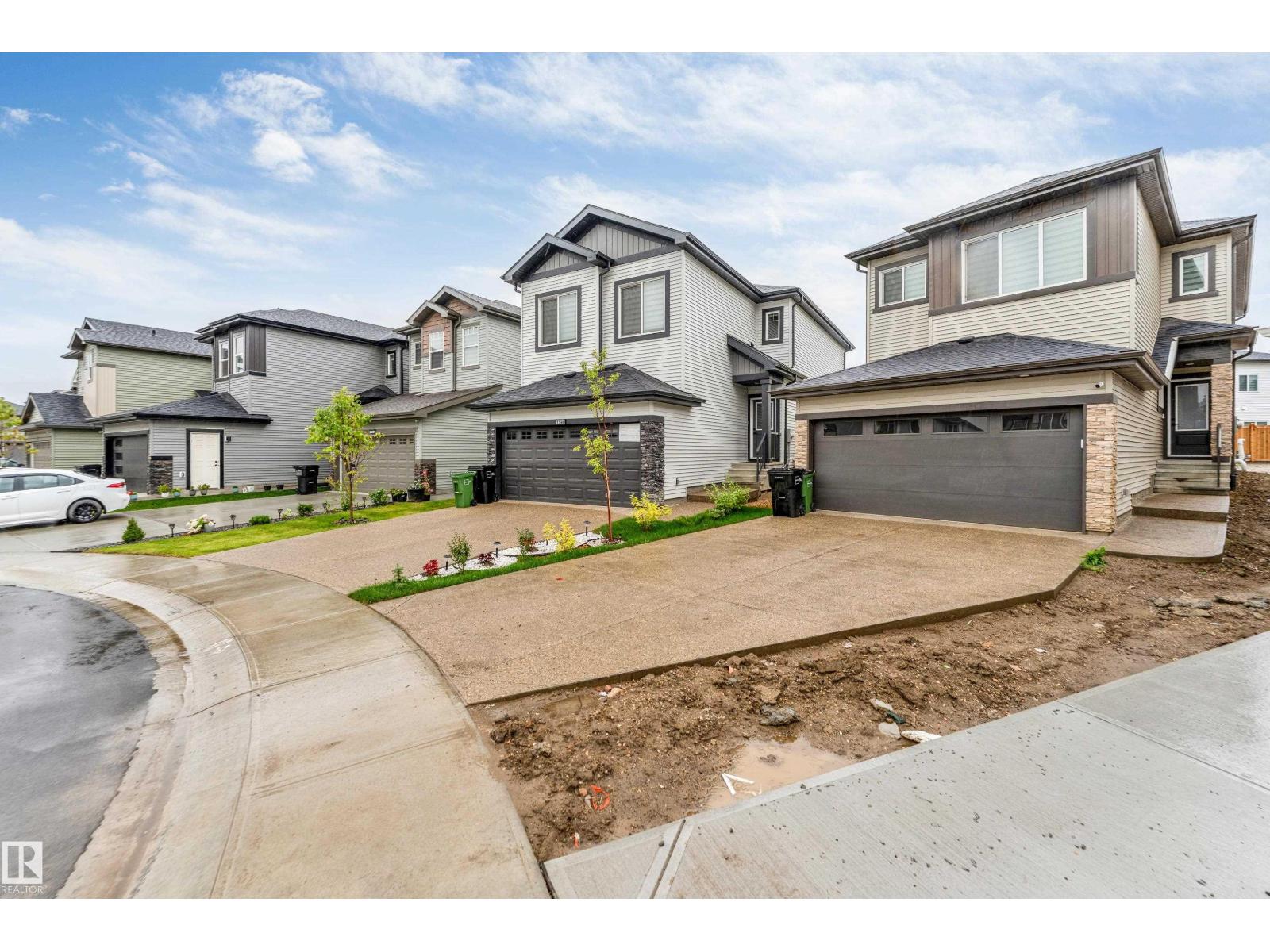1336 11 AV NW