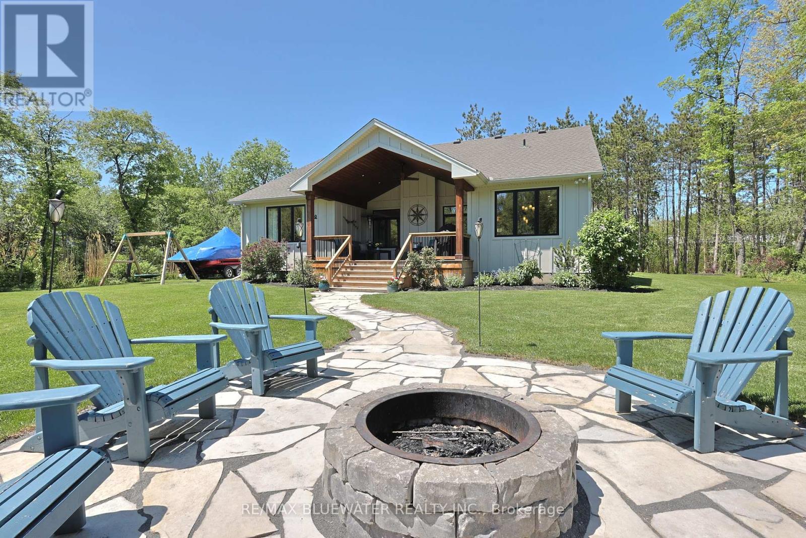 8437 GOOSEMARSH LINE