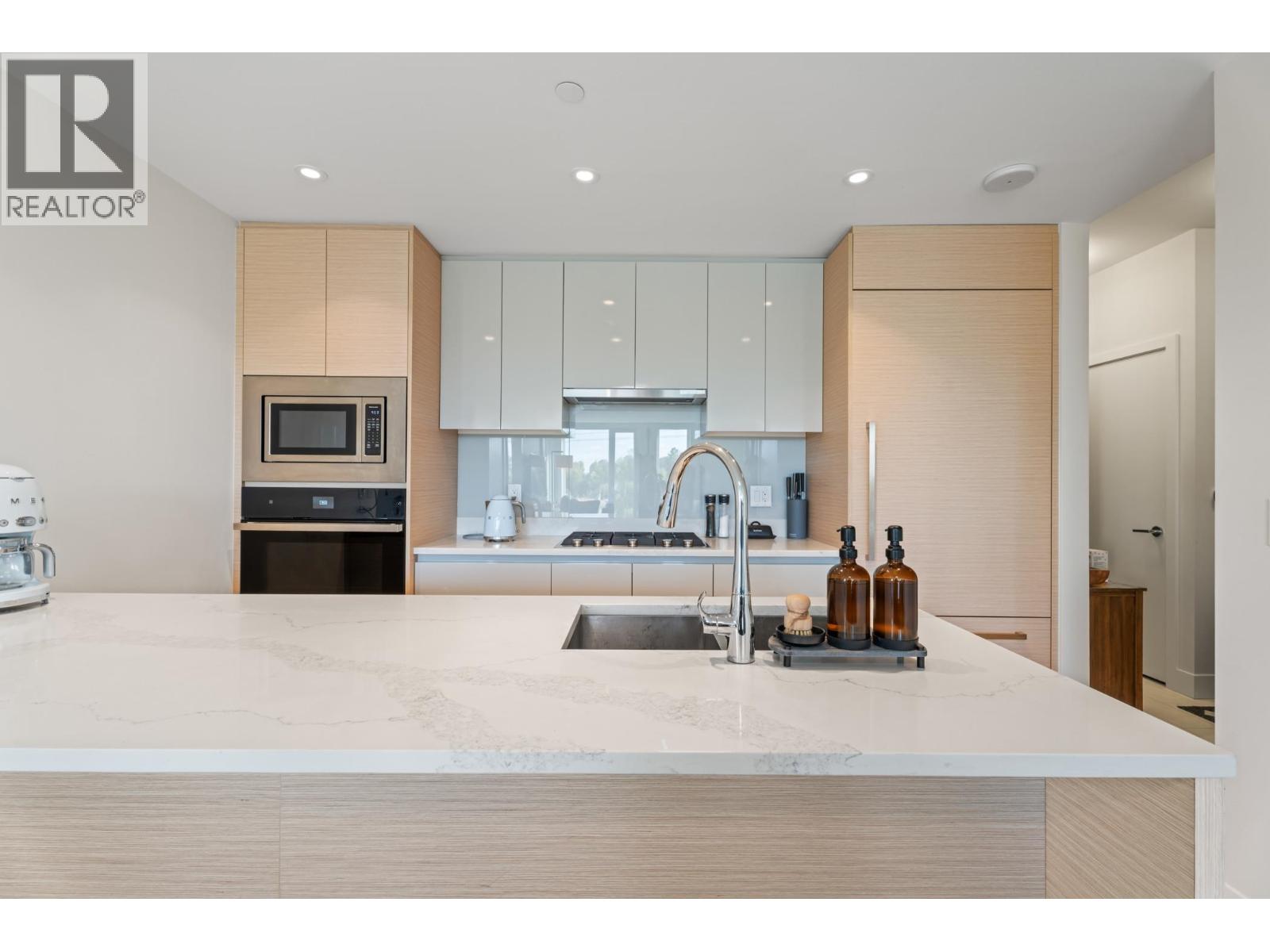 360 8575 RIVERGRASS DRIVE