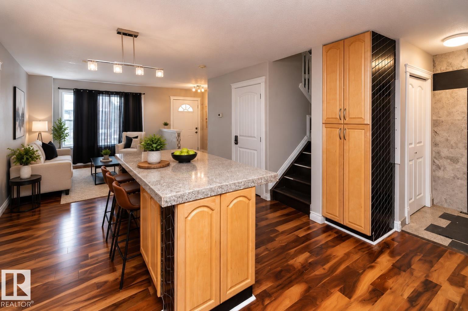11915 77 ST NW