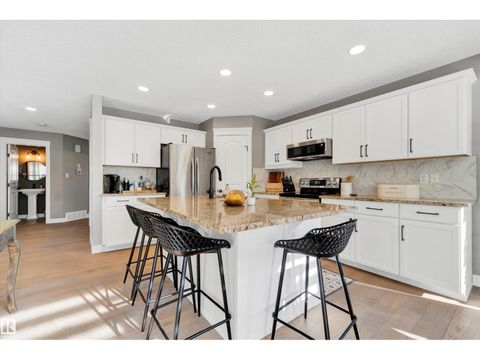 17437 5A AV SW Edmonton AB T6W2E3