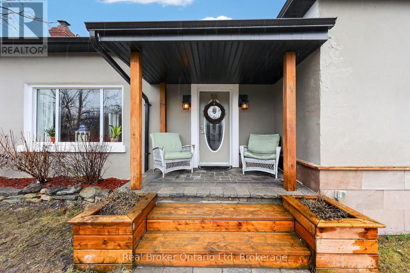 1720 CAMERON STREET W