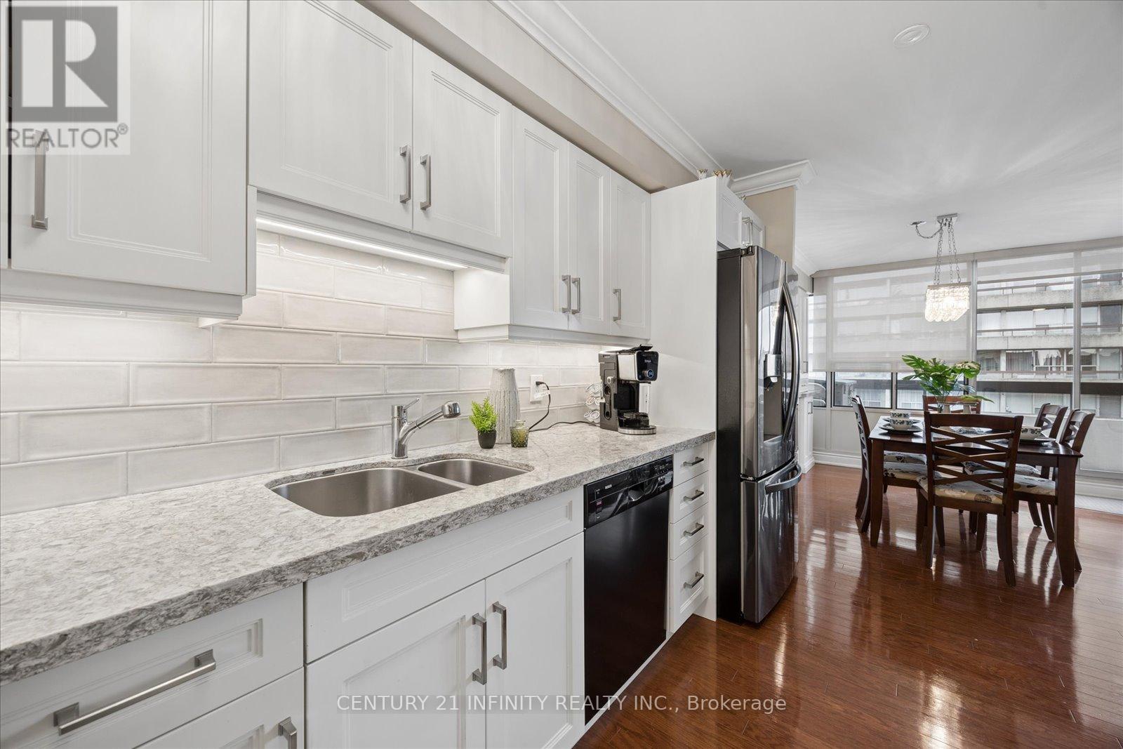 635 - 50 RICHMOND STREET E
