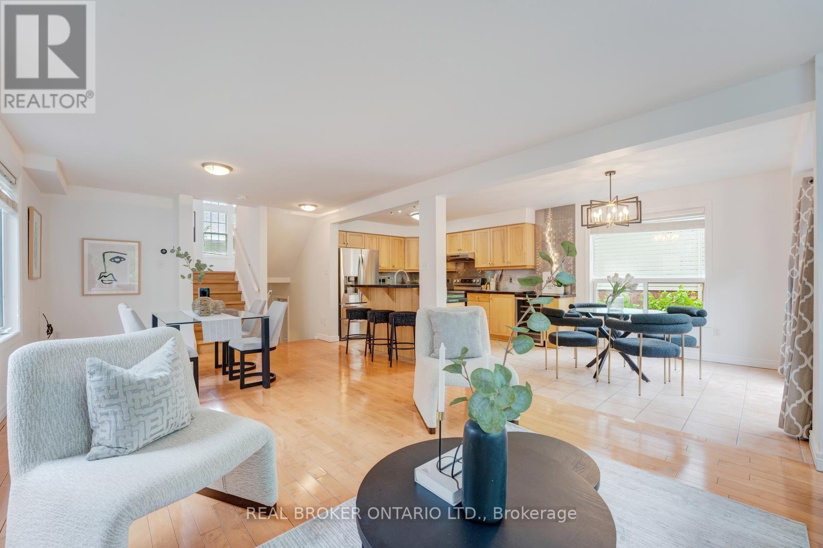 444 LAUSANNE CRESCENT