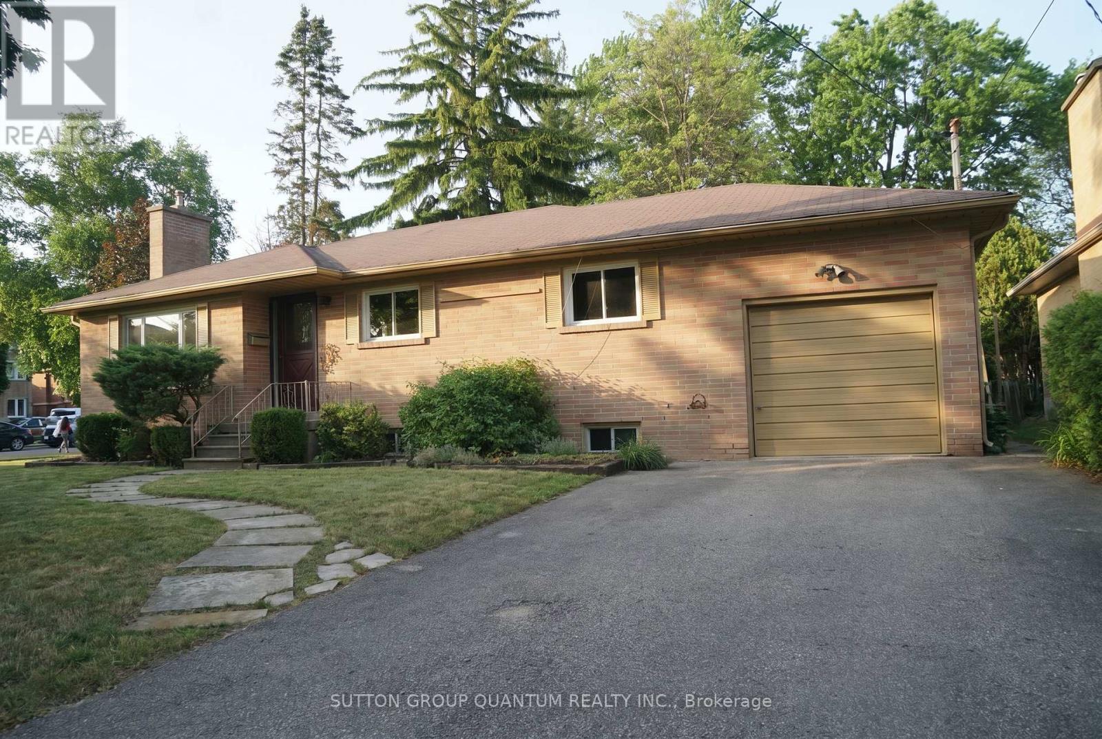 2395 EDENHURST DRIVE