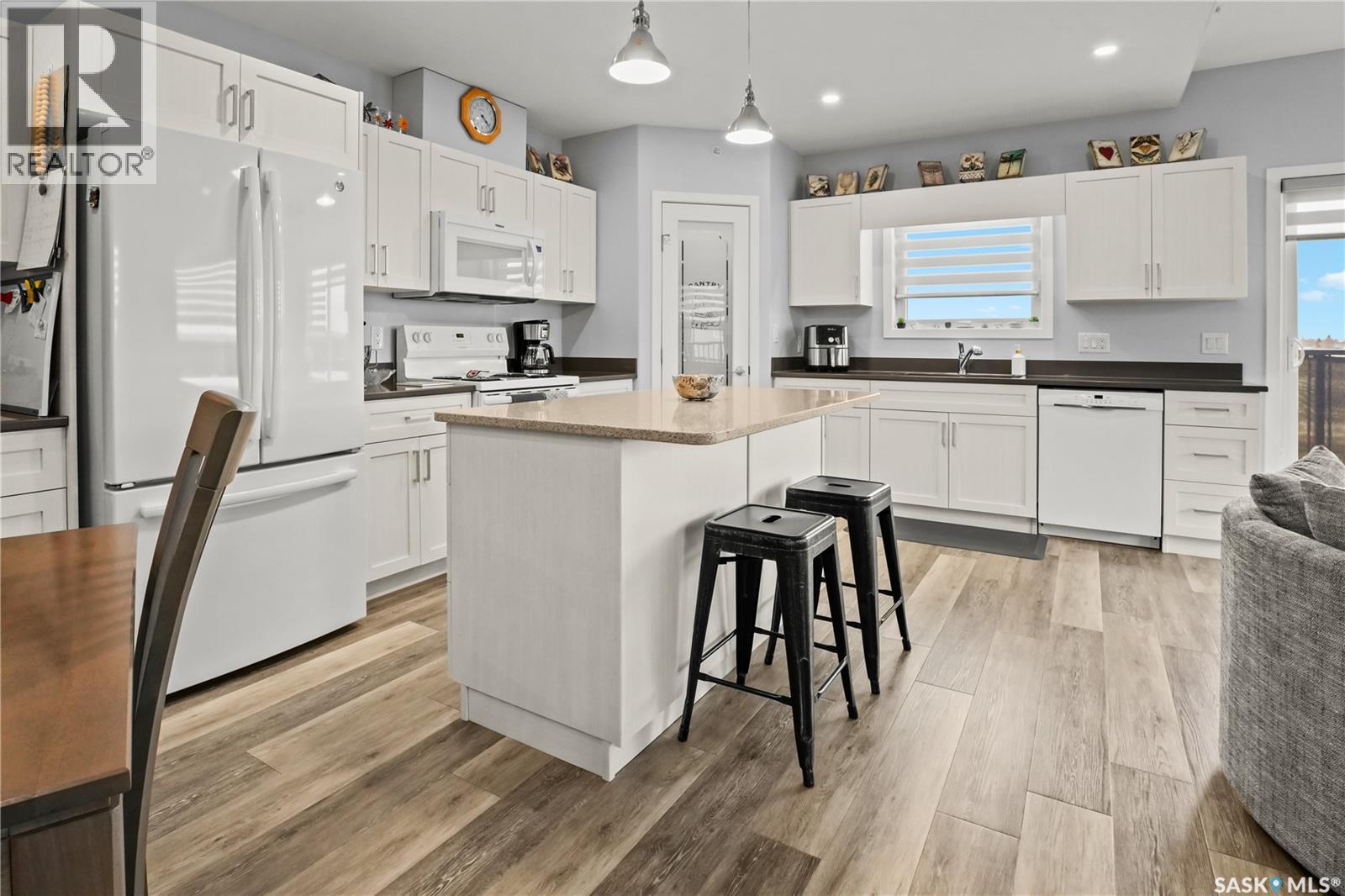 304 131 Beaudry CRESCENT