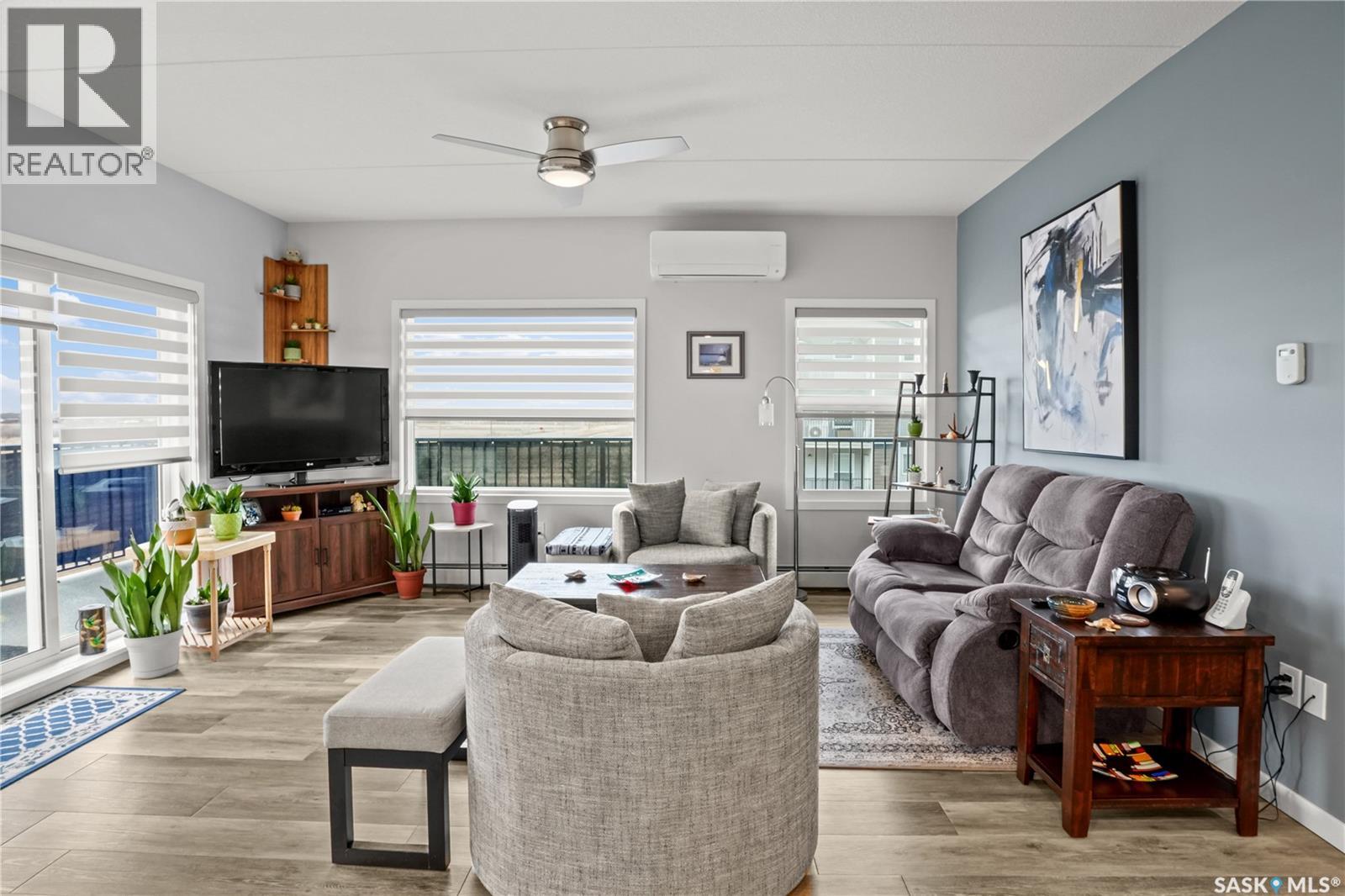 304 131 Beaudry CRESCENT