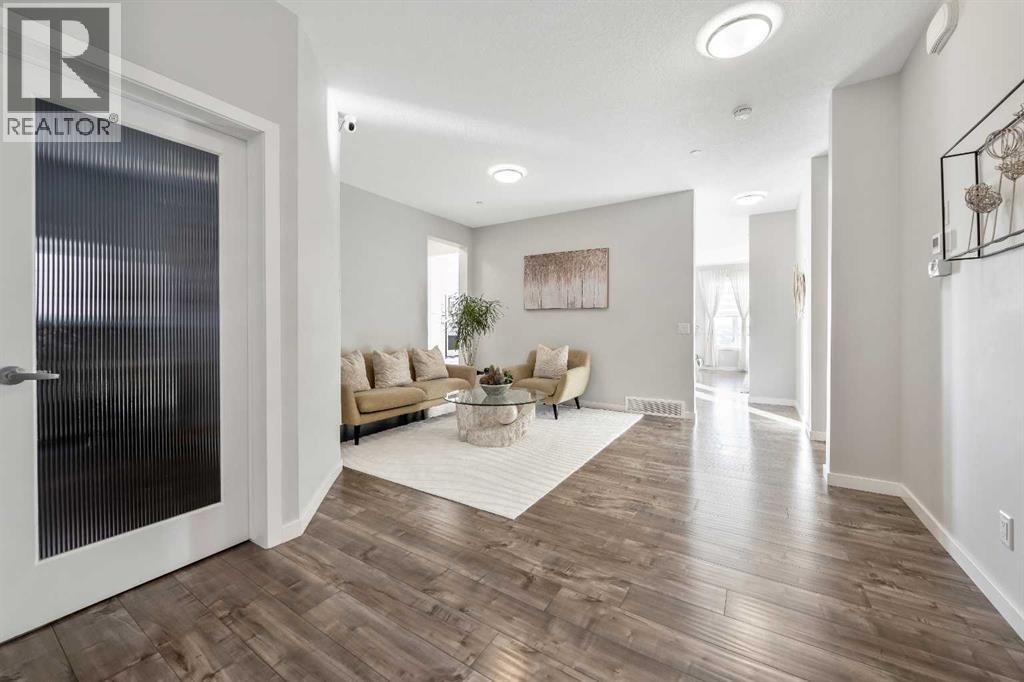 240 Lucas Crescent NW