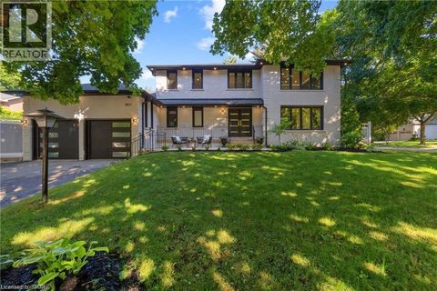 1857 FRIAR TUCK Court Mississauga ON L5K2L4