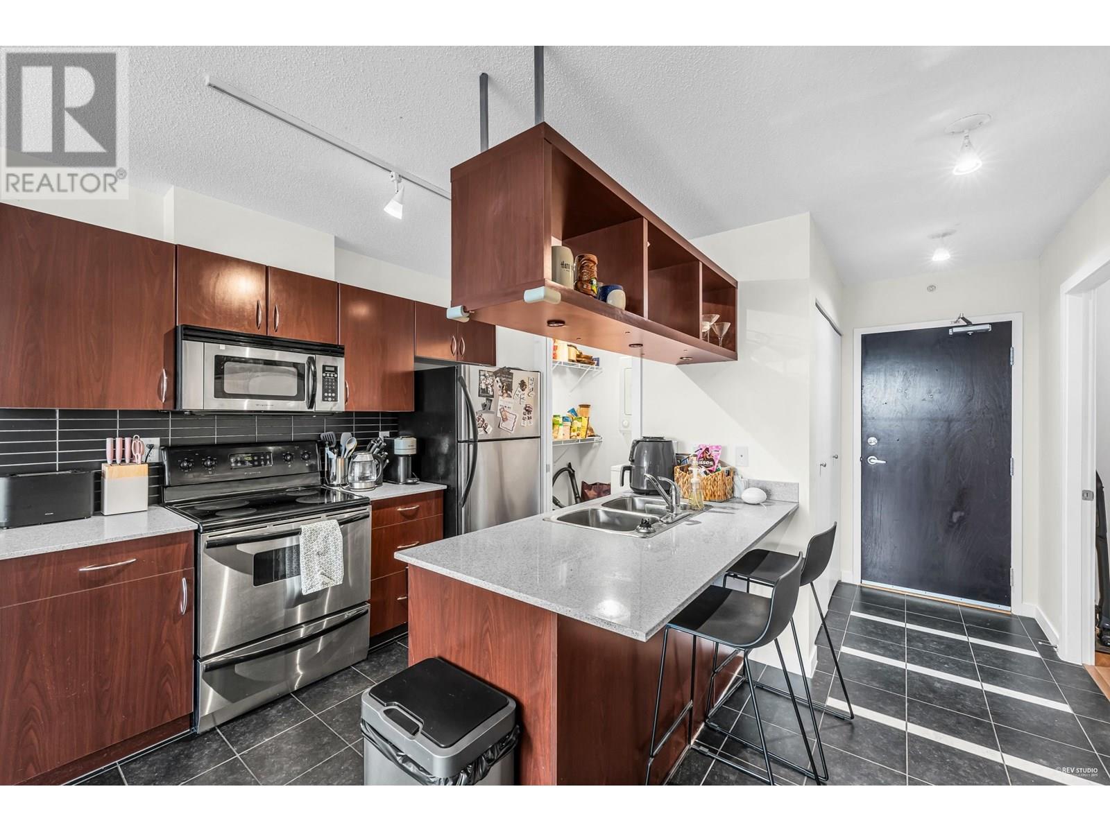 1609 938 SMITHE STREET