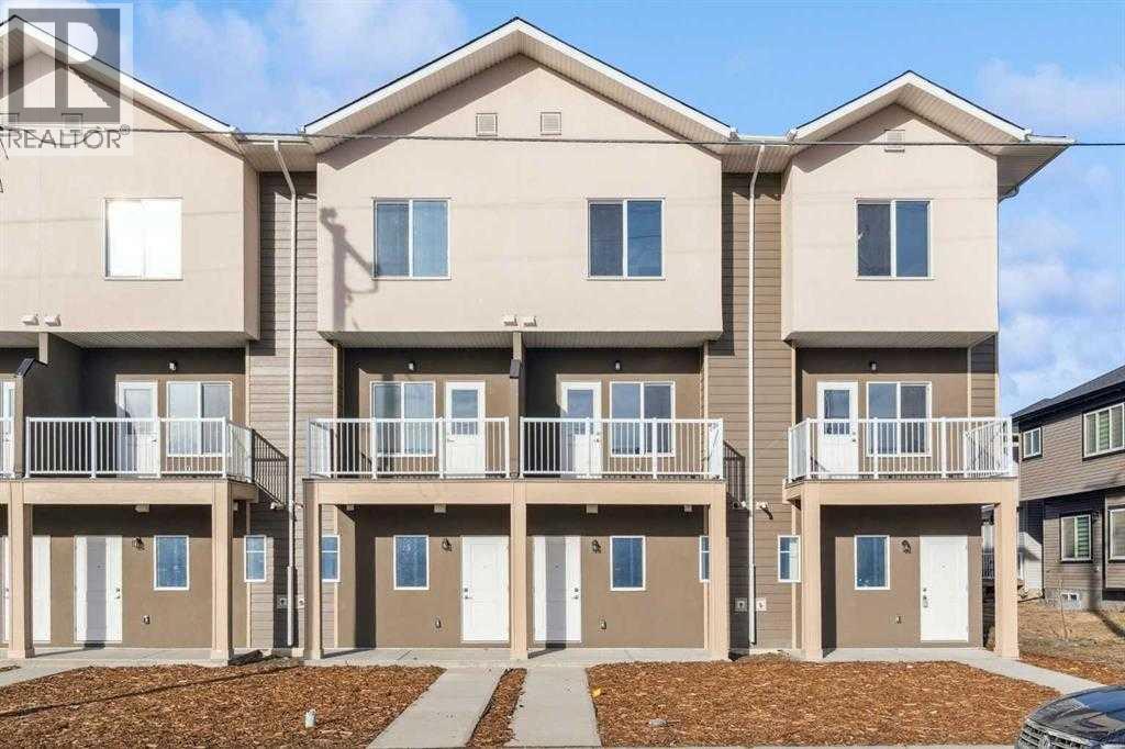 203, 95 Saddlecrest Circle NE