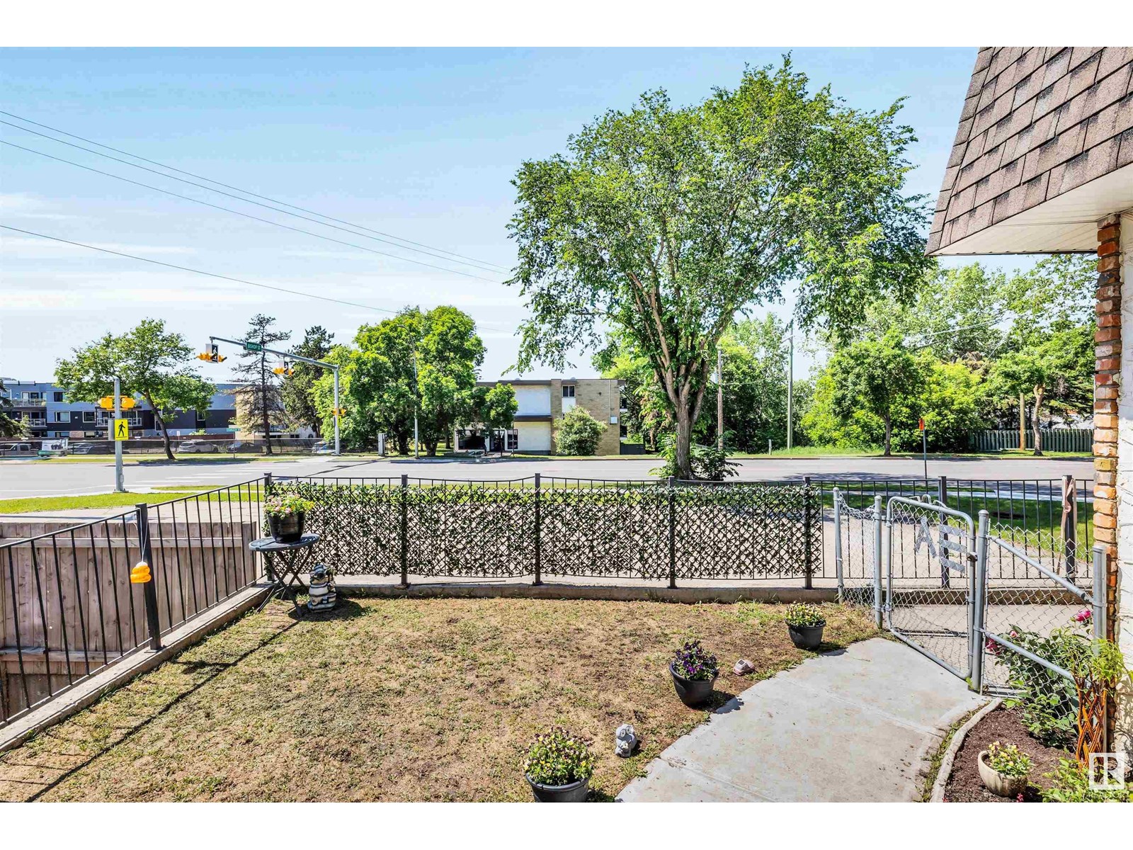 3A Burnham AV