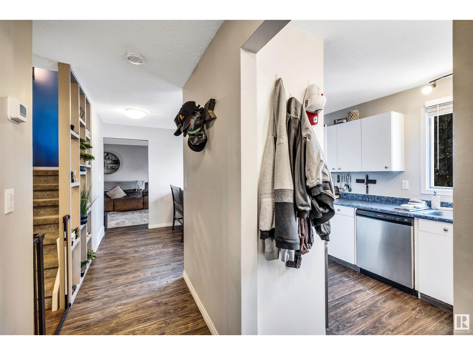 3A Burnham AV