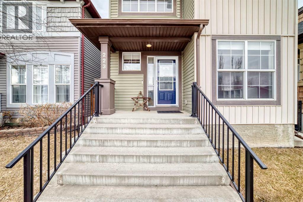 223 Auburn Bay Heights SE