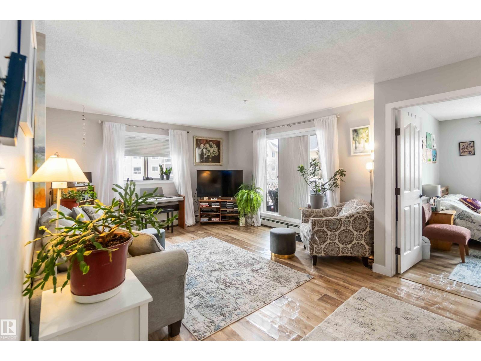 #329 17447 98A AV NW