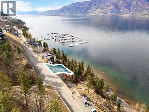 3504 Arrowroot Drive Kelowna BC V1V3G2