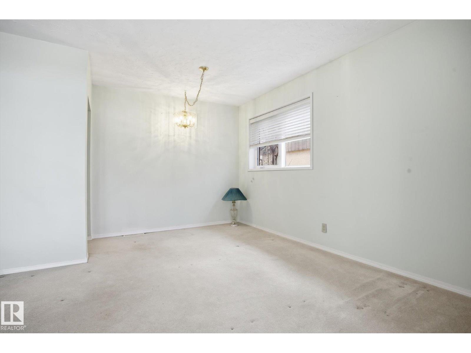 10667 65 ST NW