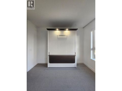 313 111 E 3RD STREET North Vancouver BC V7L0C6