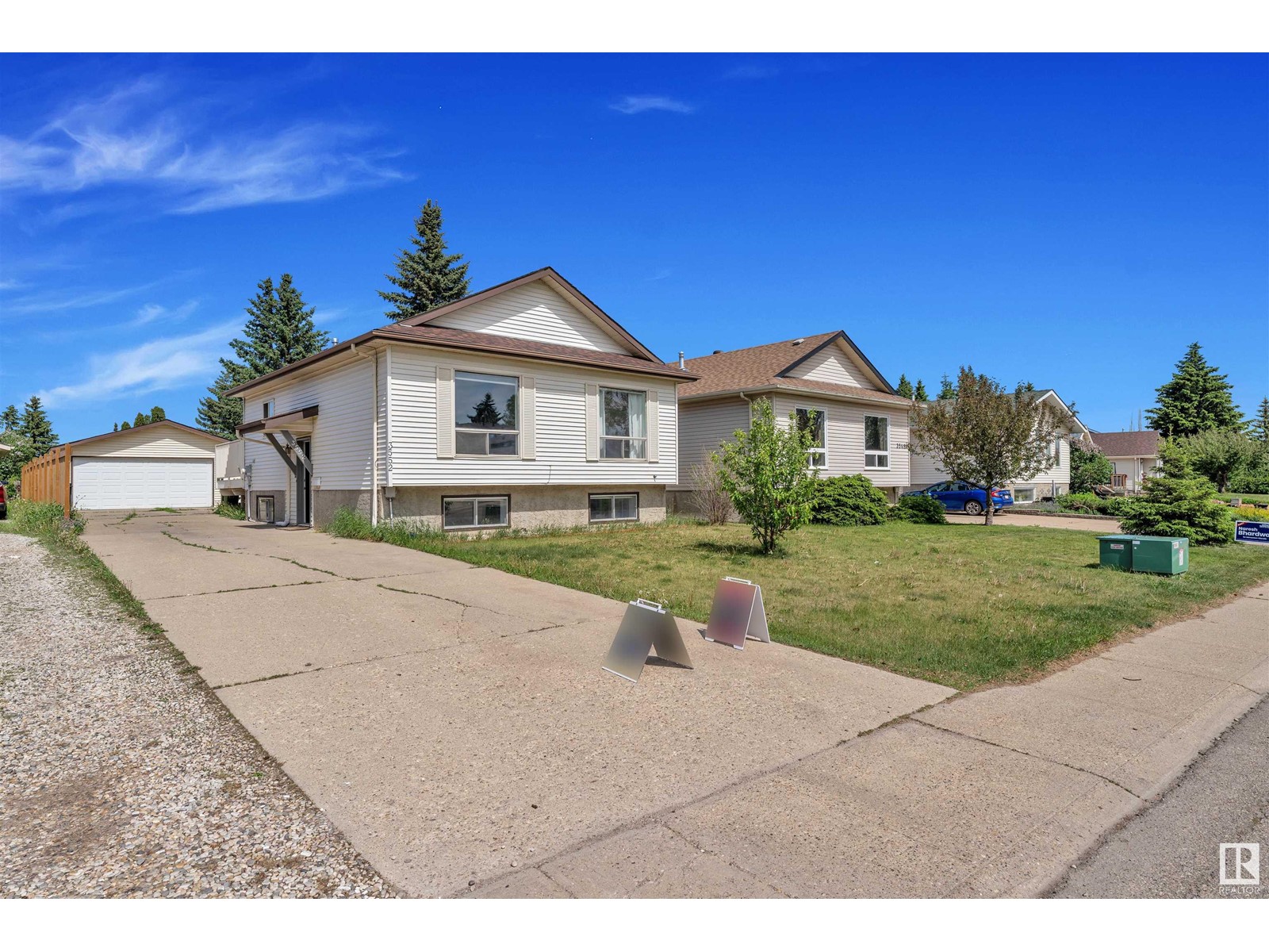 3552 12A AV NW