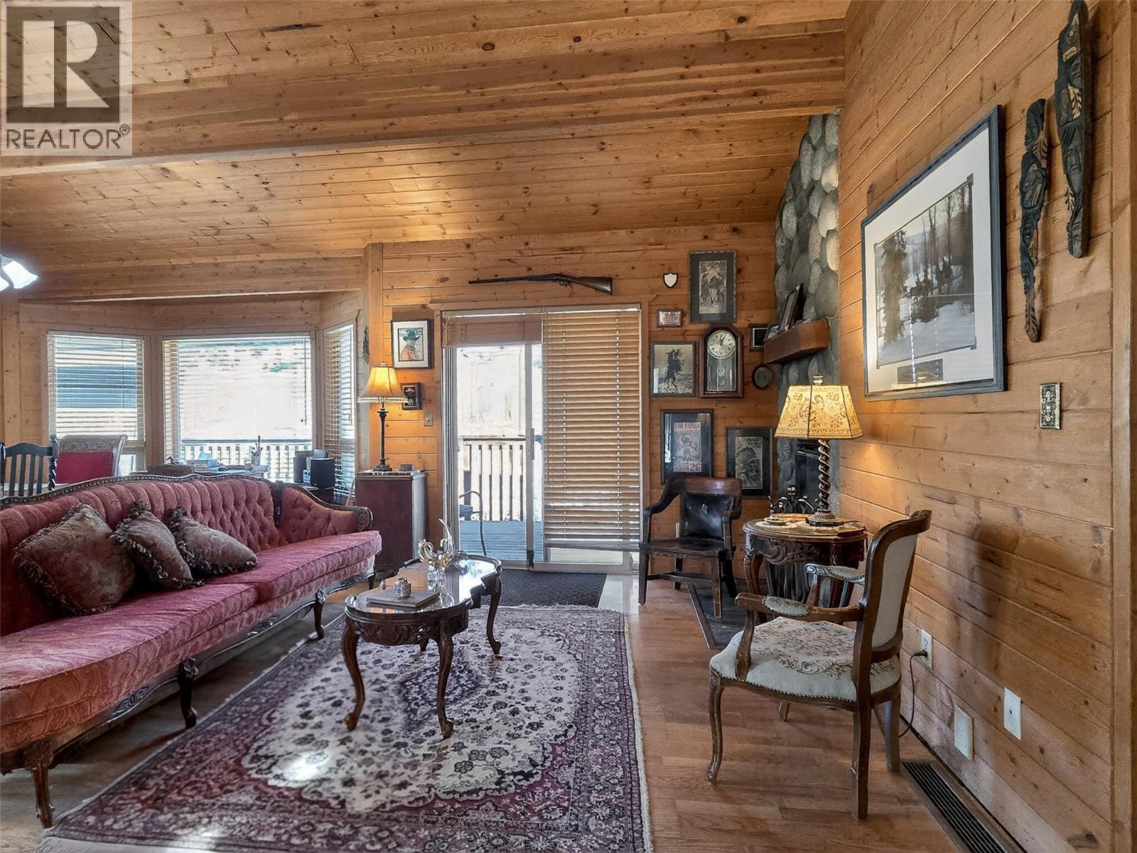 4189 MICKEY FRONTAGE Road