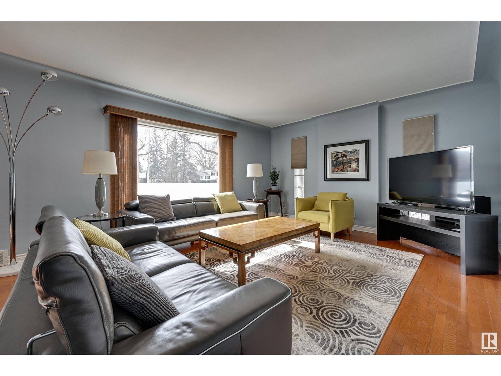 10205 137 ST NW