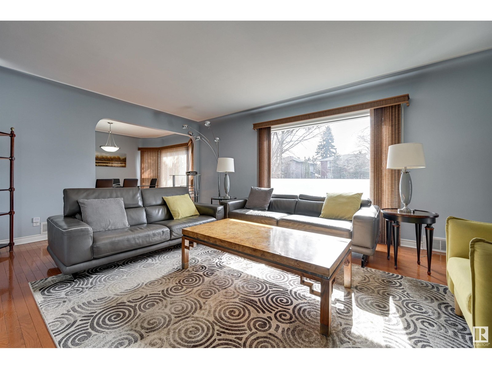 10205 137 ST NW