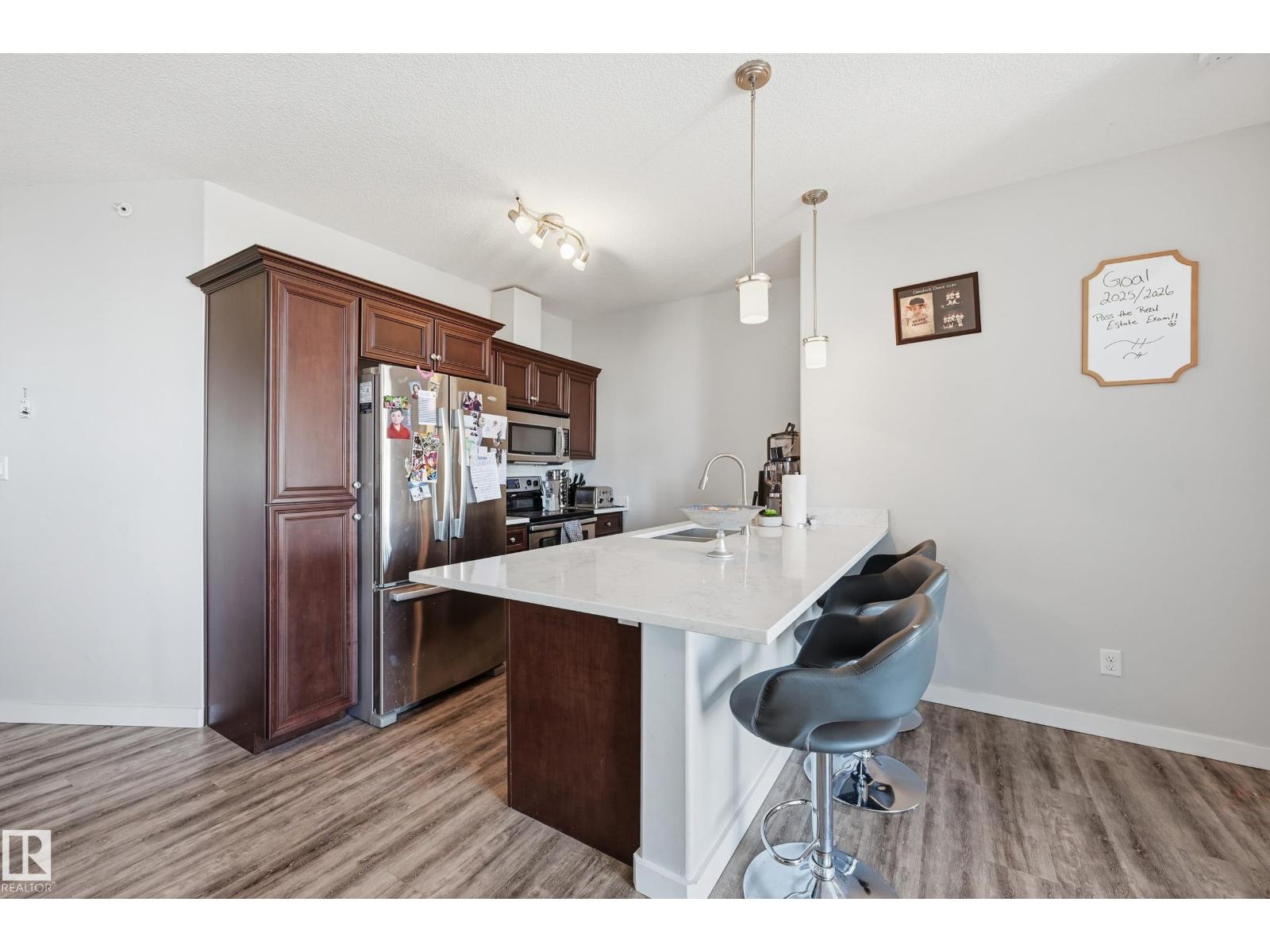 #411 304 AMBLESIDE LINK LI SW