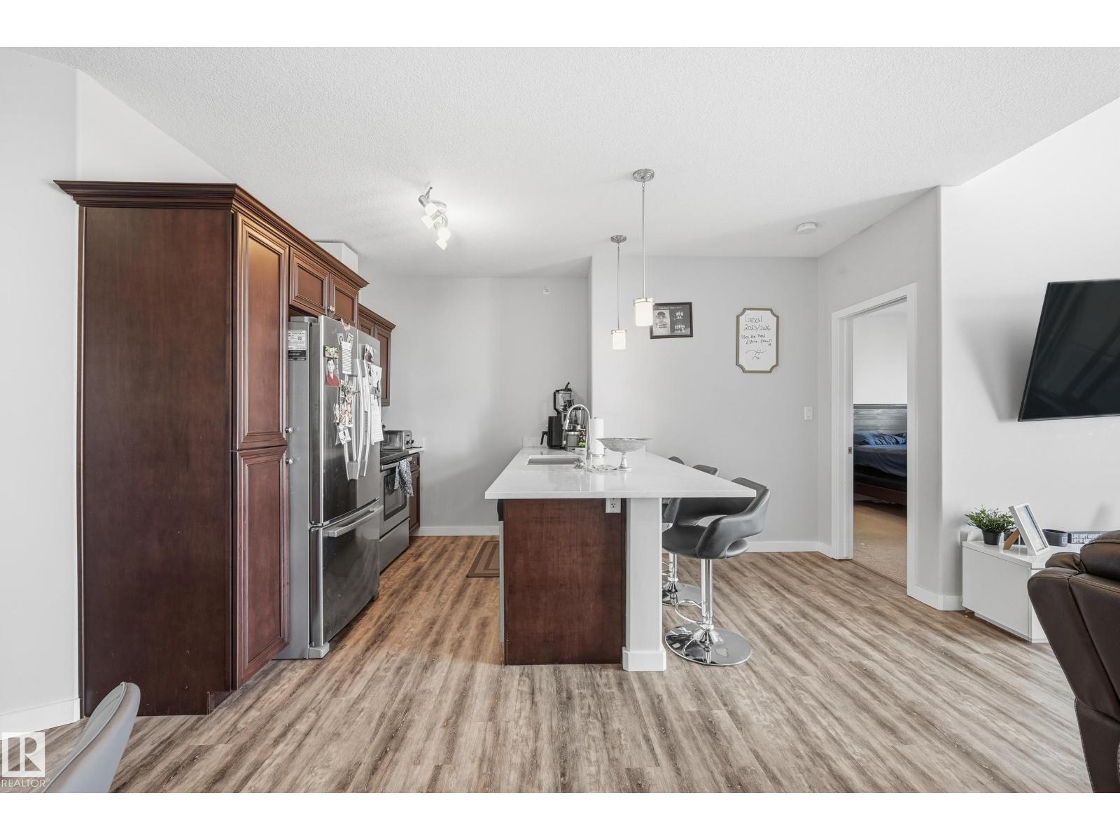 #411 304 AMBLESIDE LINK LI SW