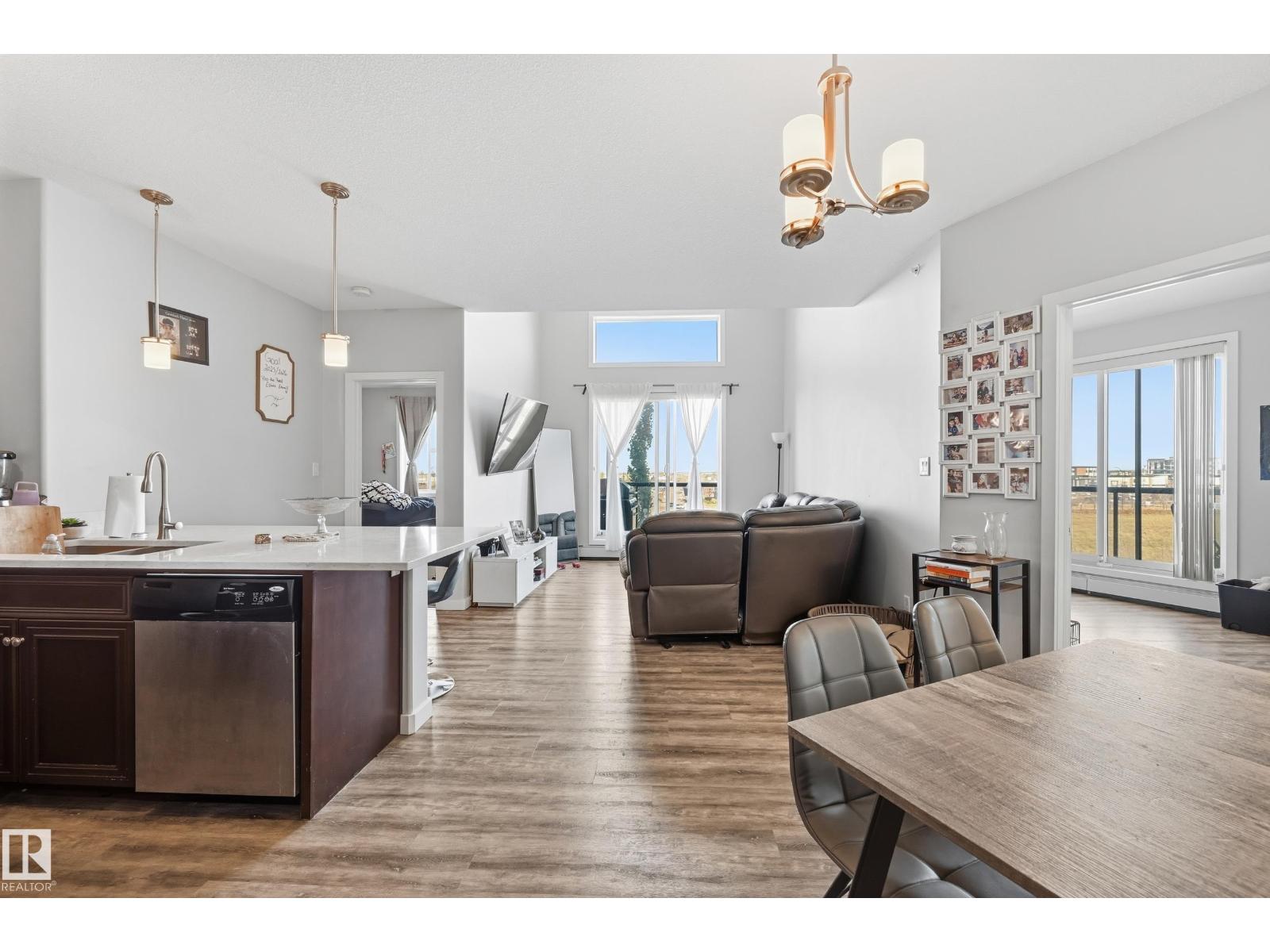 #411 304 AMBLESIDE LINK LI SW