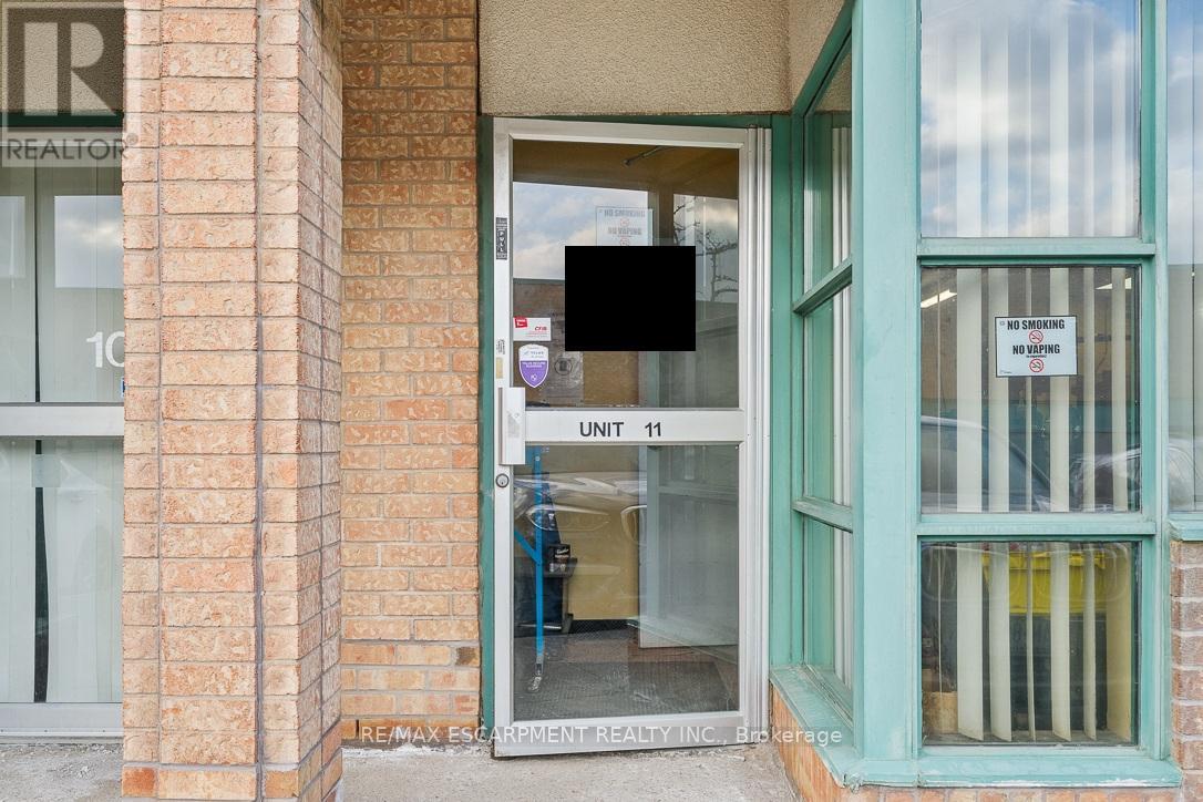 11 - 2430 LUCKNOW DRIVE