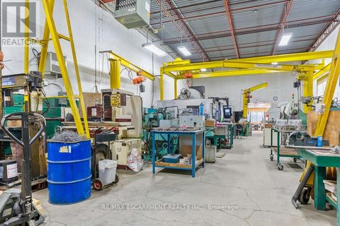 11 - 2430 LUCKNOW DRIVE Mississauga (Northeast) ON L5S1V3