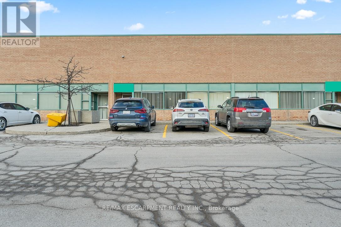 11 - 2430 LUCKNOW DRIVE