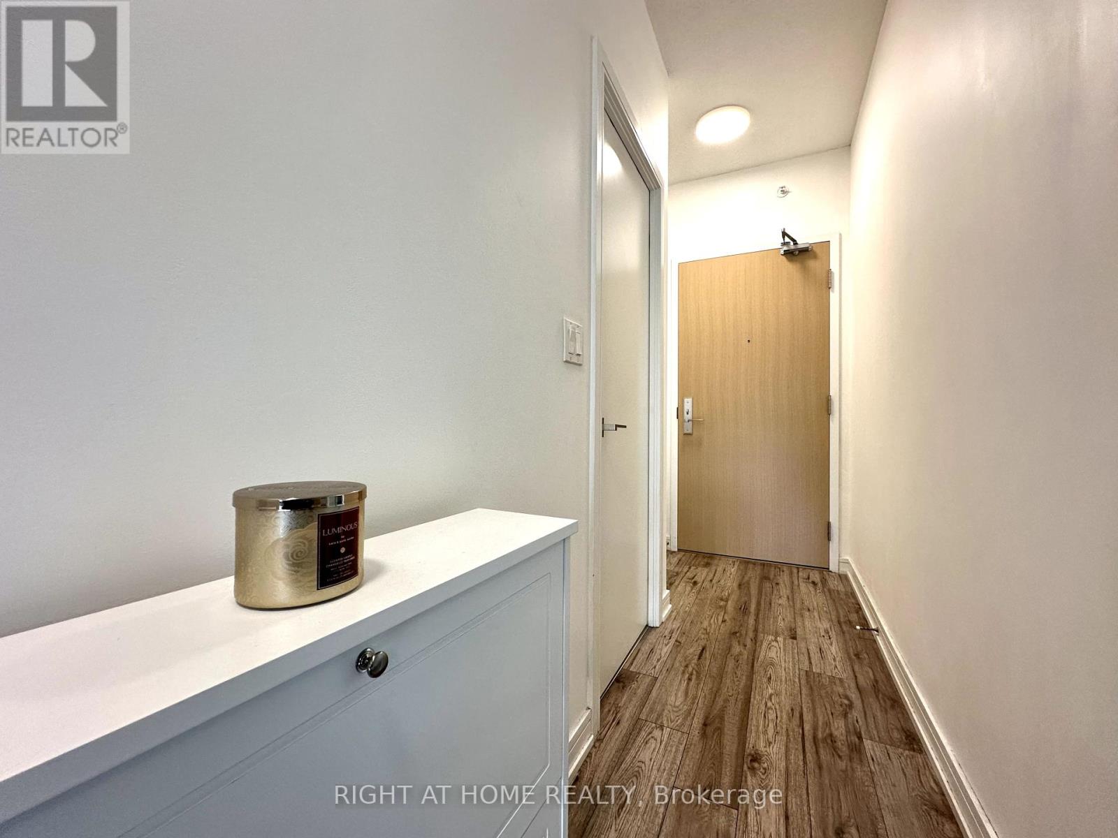 321 - 621 SHEPPARD AVENUE E