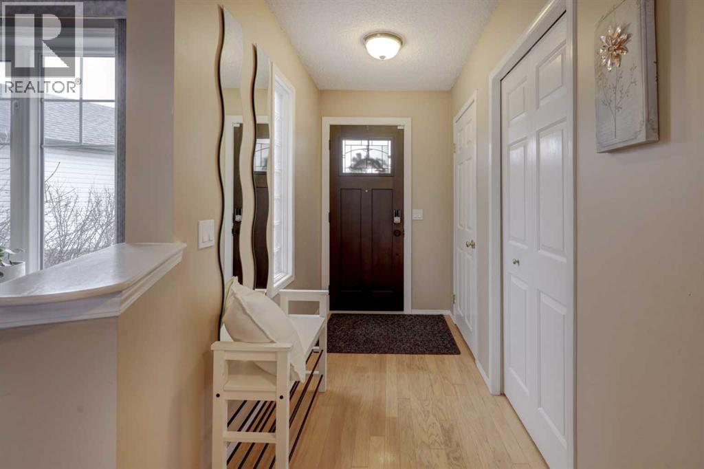 135 Coverdale Court NE