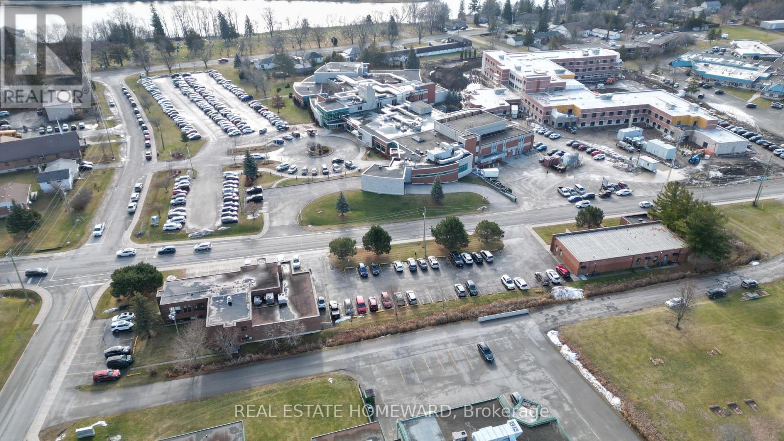 307-307A BRIDGE STREET W