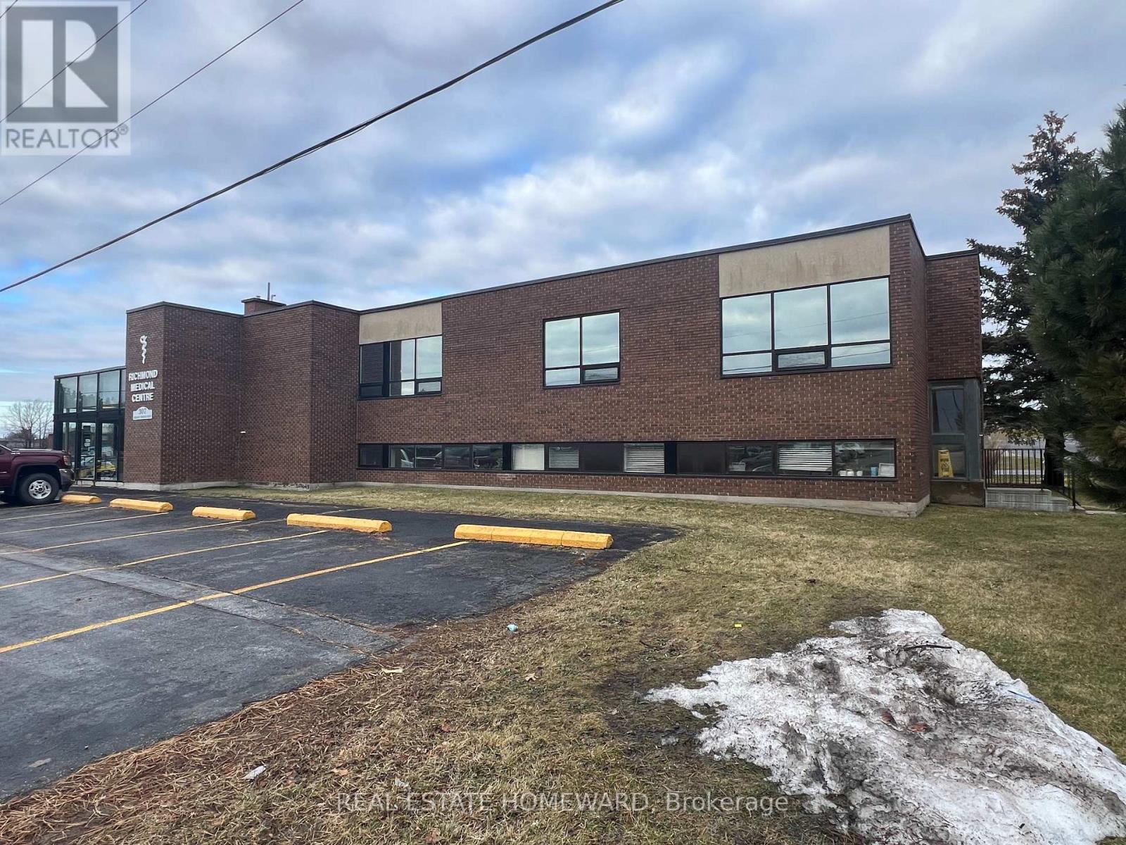 307-307A BRIDGE STREET W