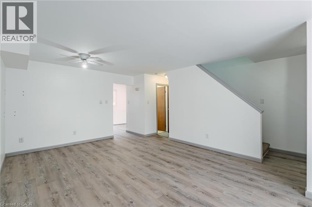 392 SPRINGBANK Avenue N Unit# 5