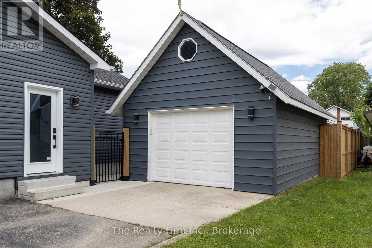 374 WEST GORE STREET
