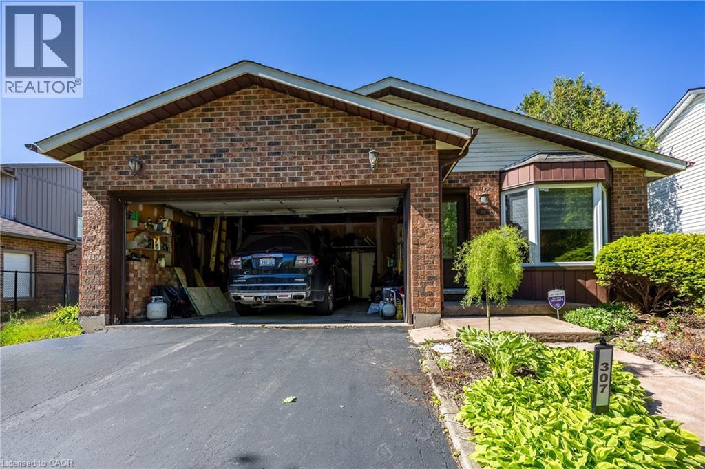 307 ORKNEY Street W