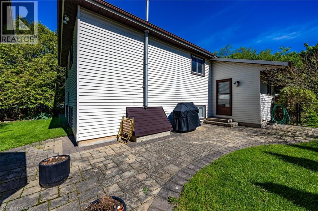 307 ORKNEY Street W
