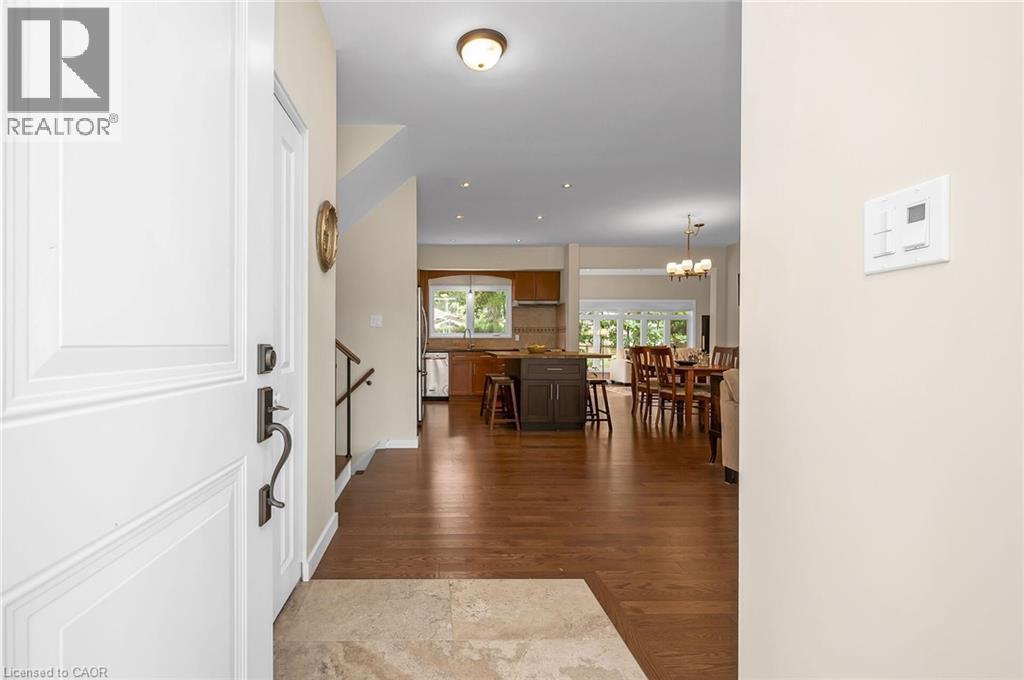 285 SURREY Drive