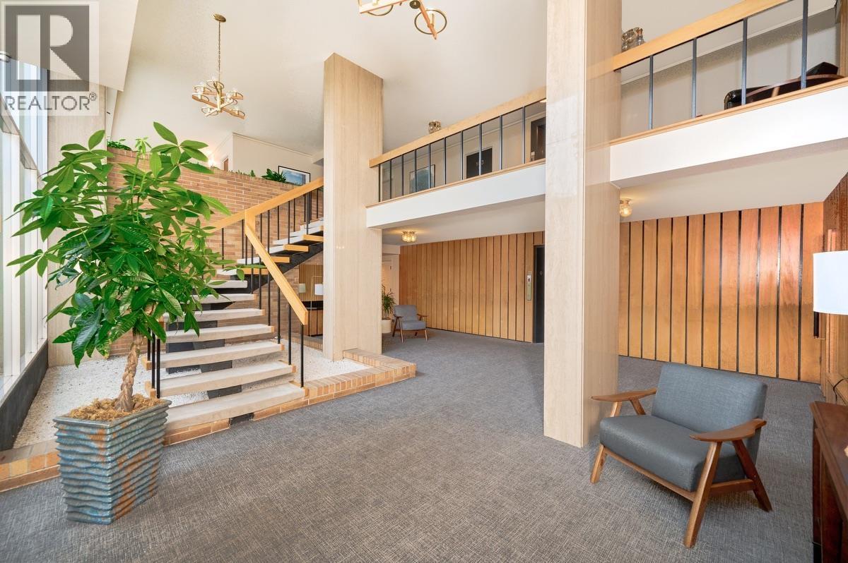 205 5926 TISDALL STREET