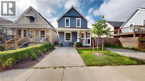 6 ALBANY Avenue Hamilton ON L8H2H2